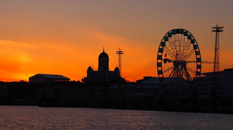 Helsinki At Dusk_800 1