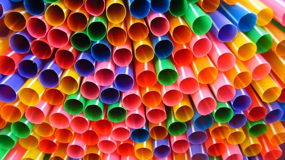 Straws 1039328_960_720